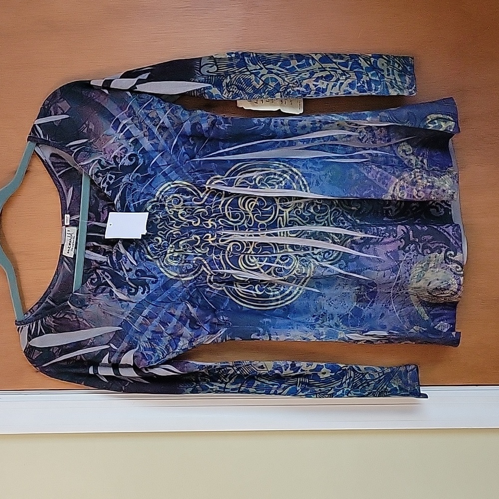 One World Sweater - Picture 4 of 5